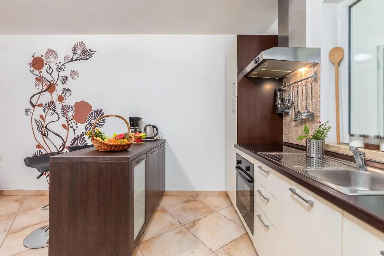וודניאן Apartment Dignano 0*,